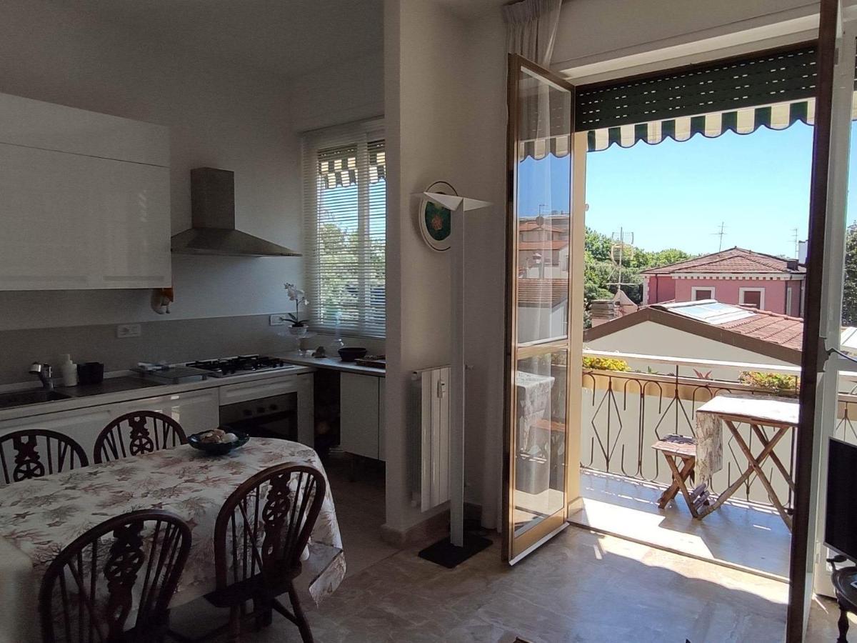Intero Appartamento - A Soli 50 M Dal Mare Viareggio Exterior photo