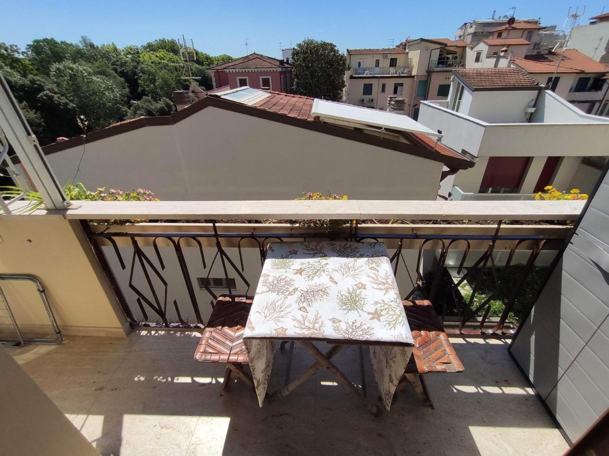 Intero Appartamento - A Soli 50 M Dal Mare Viareggio Exterior photo