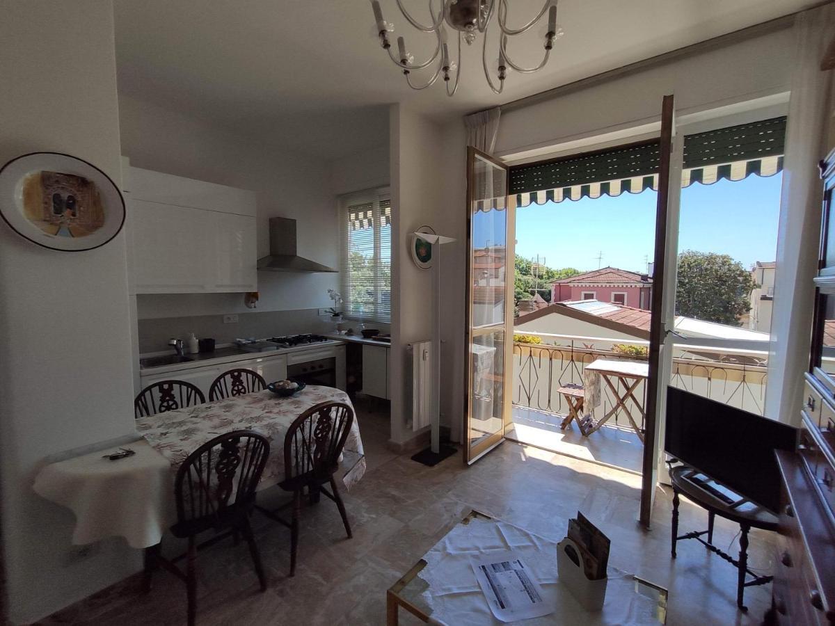 Intero Appartamento - A Soli 50 M Dal Mare Viareggio Exterior photo